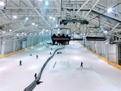 Big SNOW America at American Dream will be a 12-story, 180.000 square foot indoor ski area. By. Allison Pries | NJ Advance Media for NJ.com. You know that ramp-looking structure at the mega-mall ...